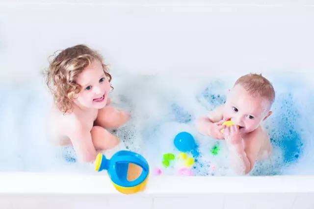 Choose a Proper Cream Bath, Make Your baby Love Bathing